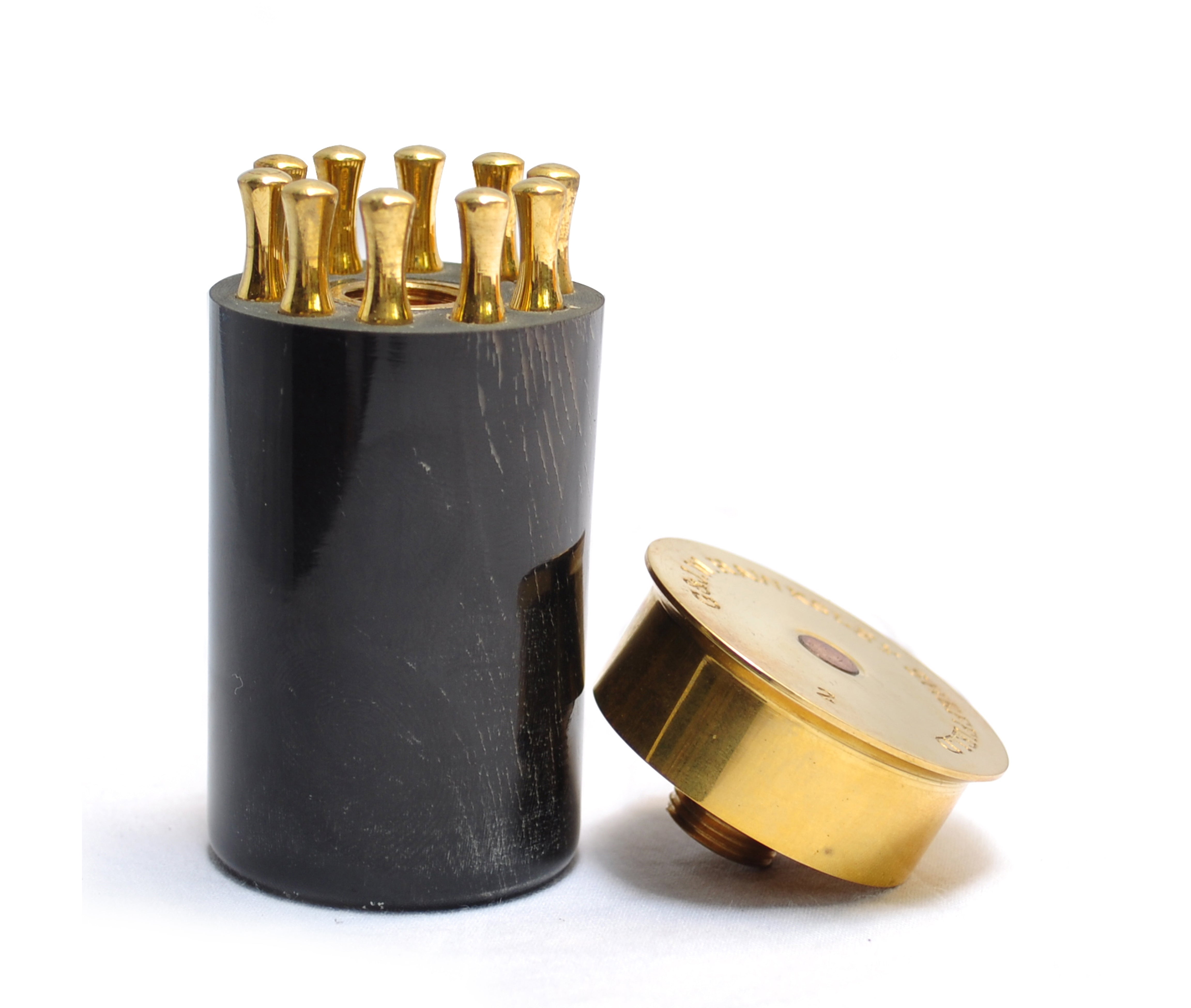 HORN-BODIED CARTRIDGE PLACE FINDER